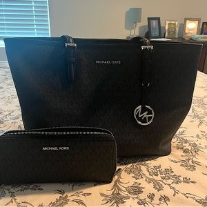 Michael Kors shoulder bag and matching wristlet wallet